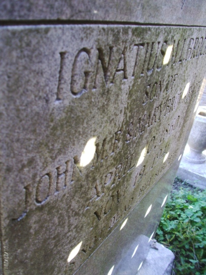 headstone